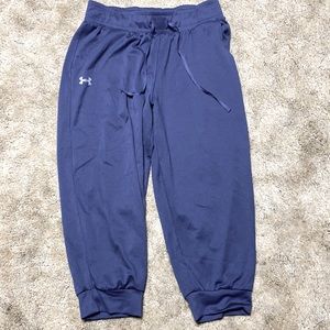 LN Women’s Under Armour light blue jogger capris Small
